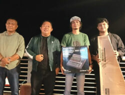 Sekda Kota Ternate Serahkan Bantuan Alat Musik Untuk Komunitas Musisi Jalanan